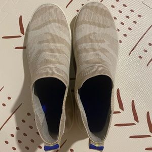 Rothy’s Retired Chelsea Boots. Size 8. Beige Camo neutral design.